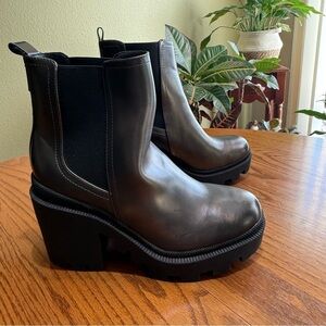 Nine West Forme Chelsea Boots Size 9M